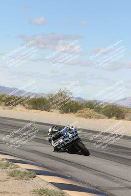 media/Nov-16-2025-Race Pace (Sun) [[8c5fa54630]]/Verified Riders/4-Turn 3 Inside (1050am)/